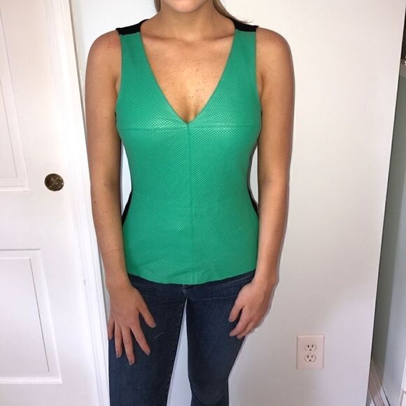 Bailey44 Green Tank Top size XS! In great condition - Picture 1 of 3